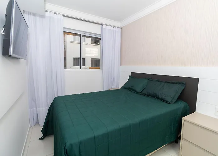Cardeal 206B - Aconchegante Apartamento Na Praia De Bombas - 2 Dormitorios 5 Pessoas -